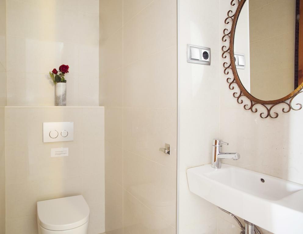Aparteasy - Authentic Family Apartment Barcelone Extérieur photo