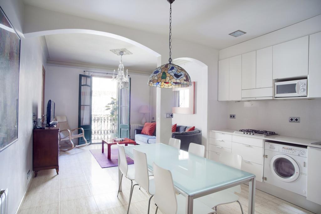 Aparteasy - Authentic Family Apartment Barcelone Extérieur photo