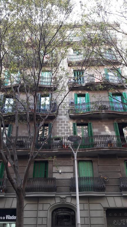 Aparteasy - Authentic Family Apartment Barcelone Extérieur photo