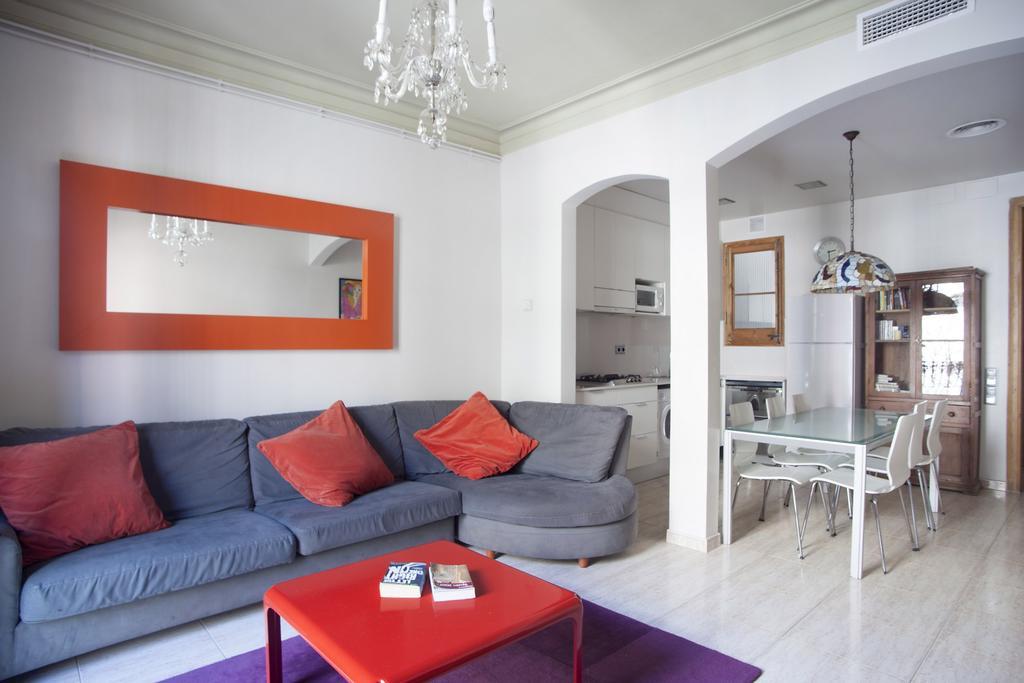 Aparteasy - Authentic Family Apartment Barcelone Extérieur photo