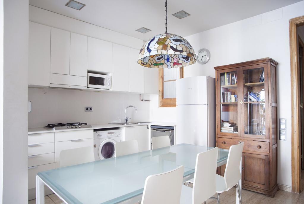 Aparteasy - Authentic Family Apartment Barcelone Extérieur photo