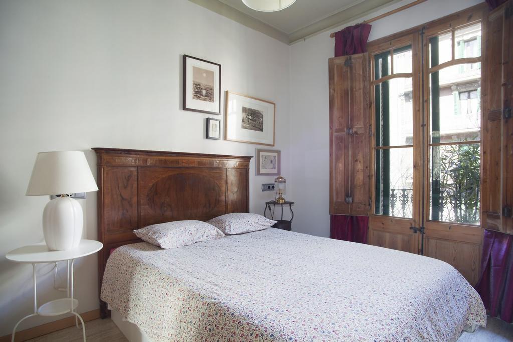 Aparteasy - Authentic Family Apartment Barcelone Extérieur photo